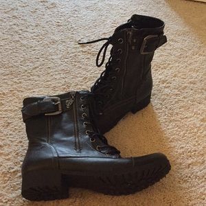 New Guess zip up combat boots